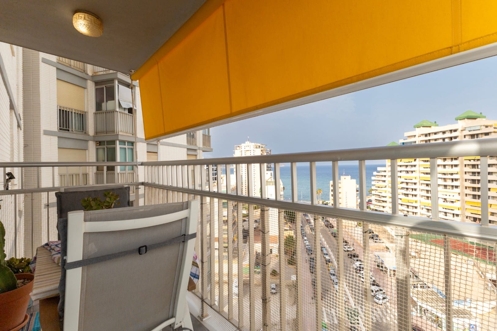 Apartamento reformado de 2 dormitorios con vistas al mar en Calpe