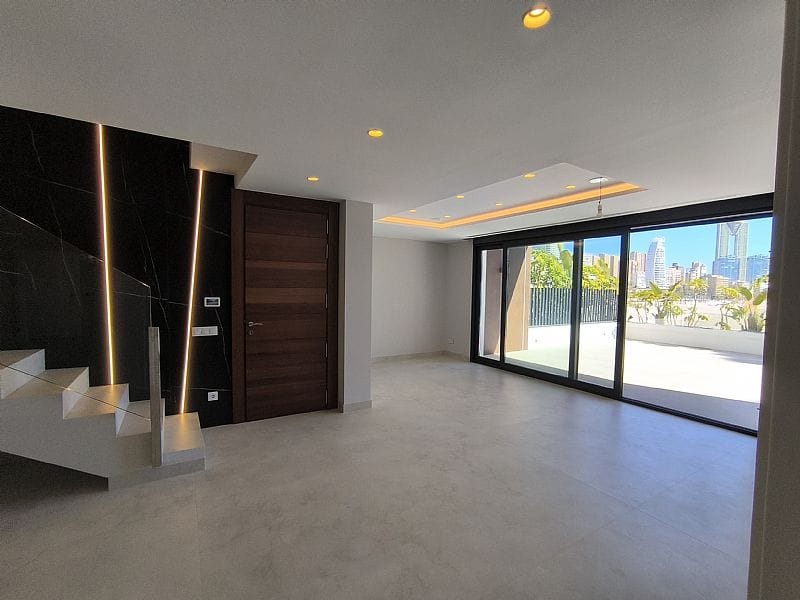 ÚLTIMO Chalet de lujo en venta en Benidorm con 4 habitaciones y piscina privada