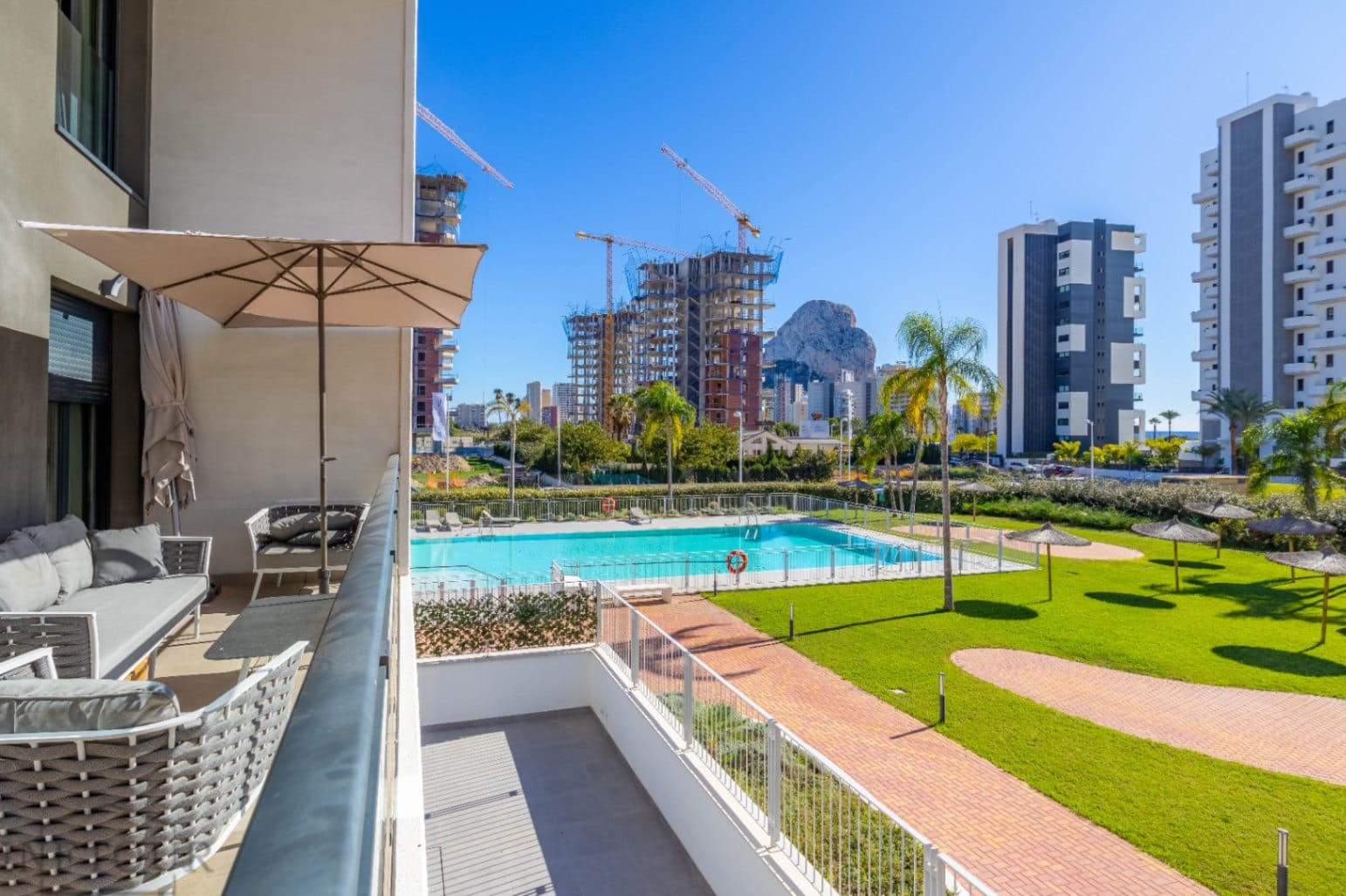 Exclusivo dúplex de 3 dormitorios, en el centro de Calpe