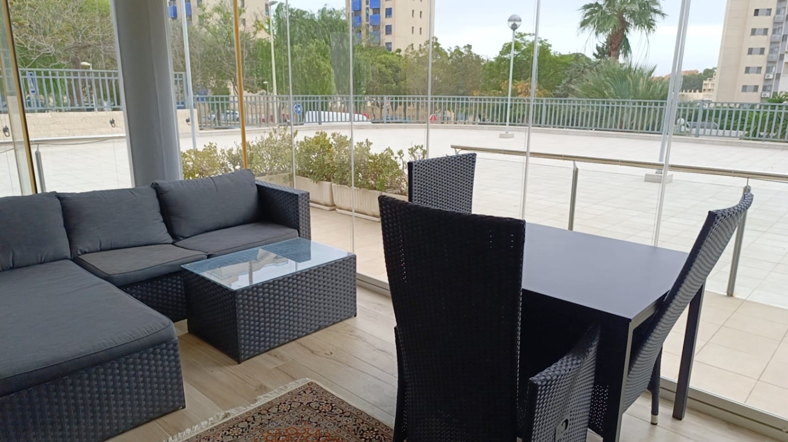Apartamento de 2 dormitorios reformado con piscina en Manzanera–Tosal, Calpe