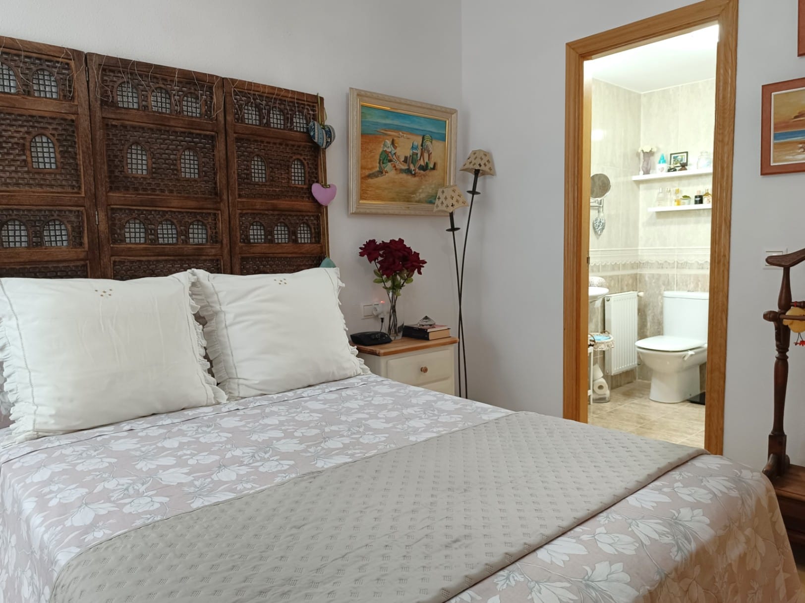 Amplio apartamento de 2 dormitorios y piscina en centro de Calpe