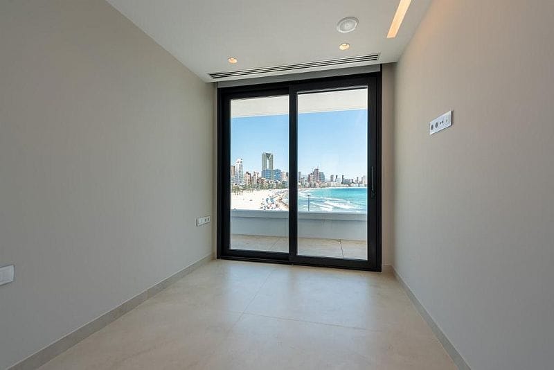 ÚLTIMO Chalet de lujo en venta en Benidorm con 4 habitaciones y piscina privada