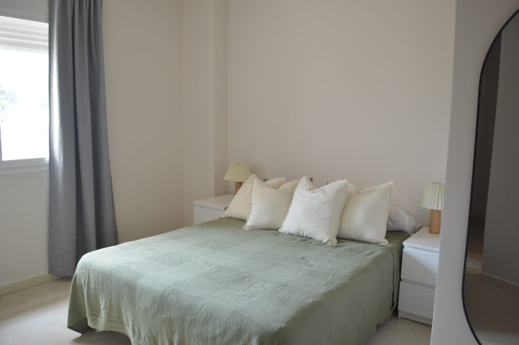 Apartamento con vistas al mar 2 dormitorios y 2 baños y parking, Calpe