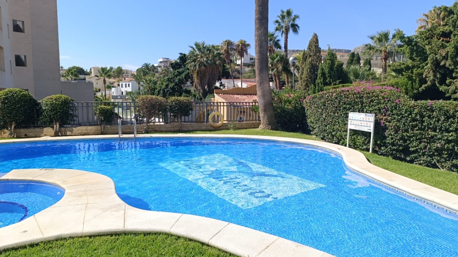 AP0864OC - Apartamento de 2 dormitorios reformado con piscina en Manzanera–Tosal, Calpe