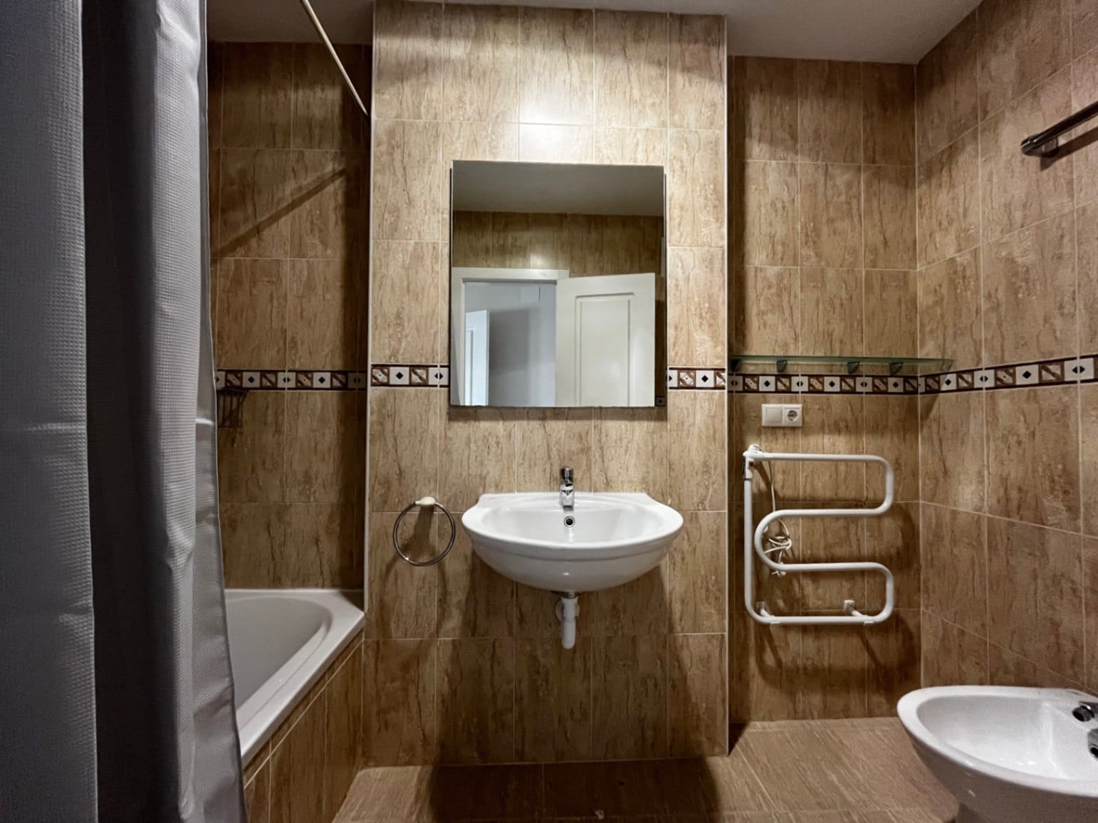 Apartamento con vistas al mar 2 dormitorios y 2 baños y parking, Calpe