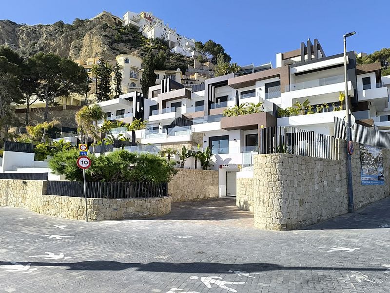 ÚLTIMO Chalet de lujo en venta en Benidorm con 4 habitaciones y piscina privada