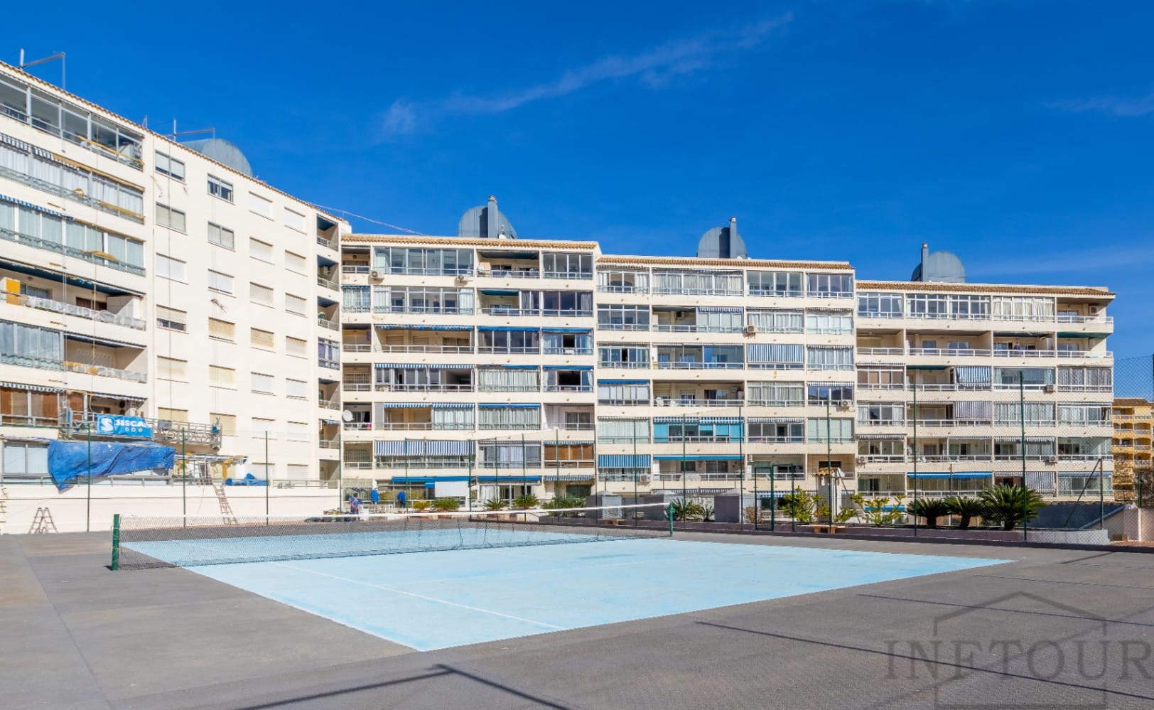 Ático de 3 dormitorios en el centro de Calpe con piscina
