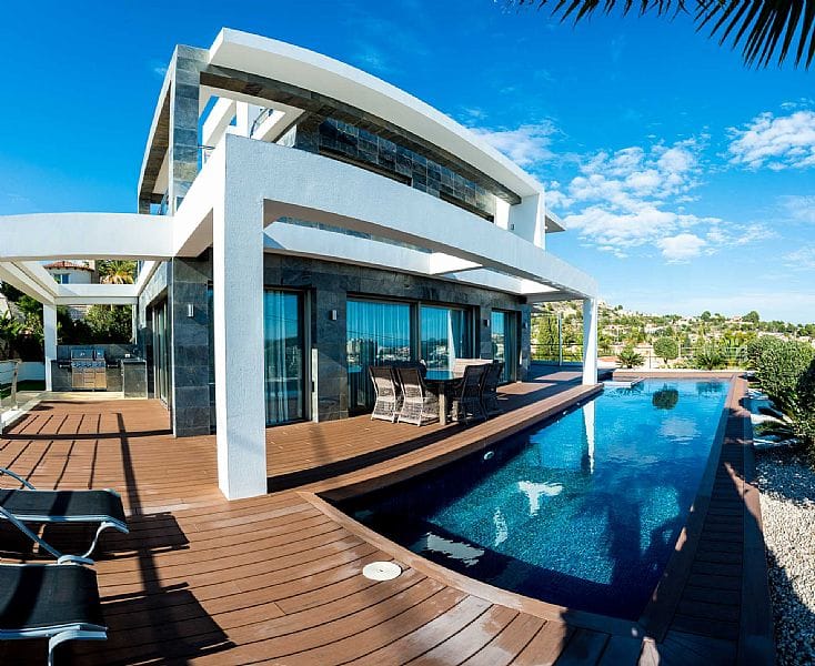 ESPECTACULAR VILLA DE SUPER LUJO CON 4 HABITACIONES, PISCINA, JACUZZI, BAR, BILLAR, HOME CINEMA, SAUNA Y MAS