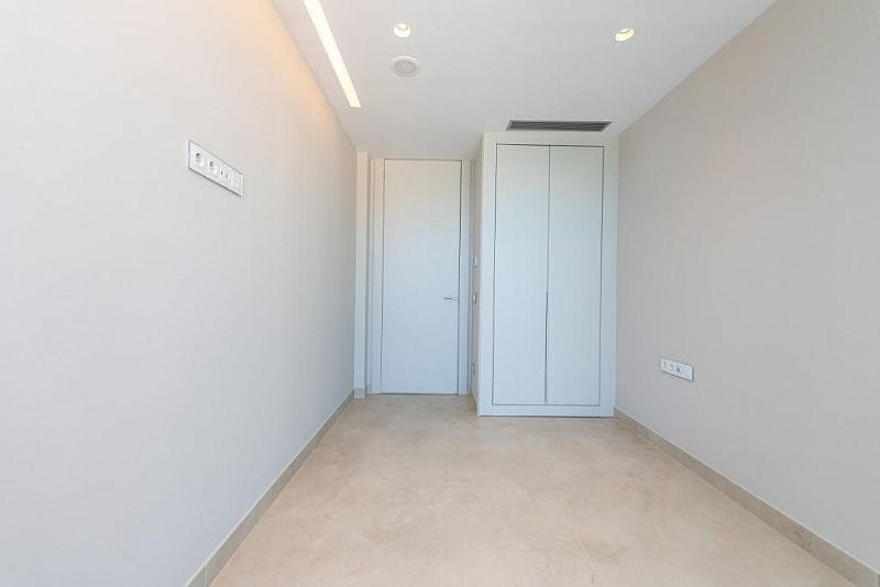ÚLTIMO Chalet de lujo en venta en Benidorm con 4 habitaciones y piscina privada