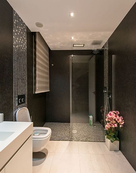 ESPECTACULAR VILLA DE SUPER LUJO CON 4 HABITACIONES, PISCINA, JACUZZI, BAR, BILLAR, HOME CINEMA, SAUNA Y MAS