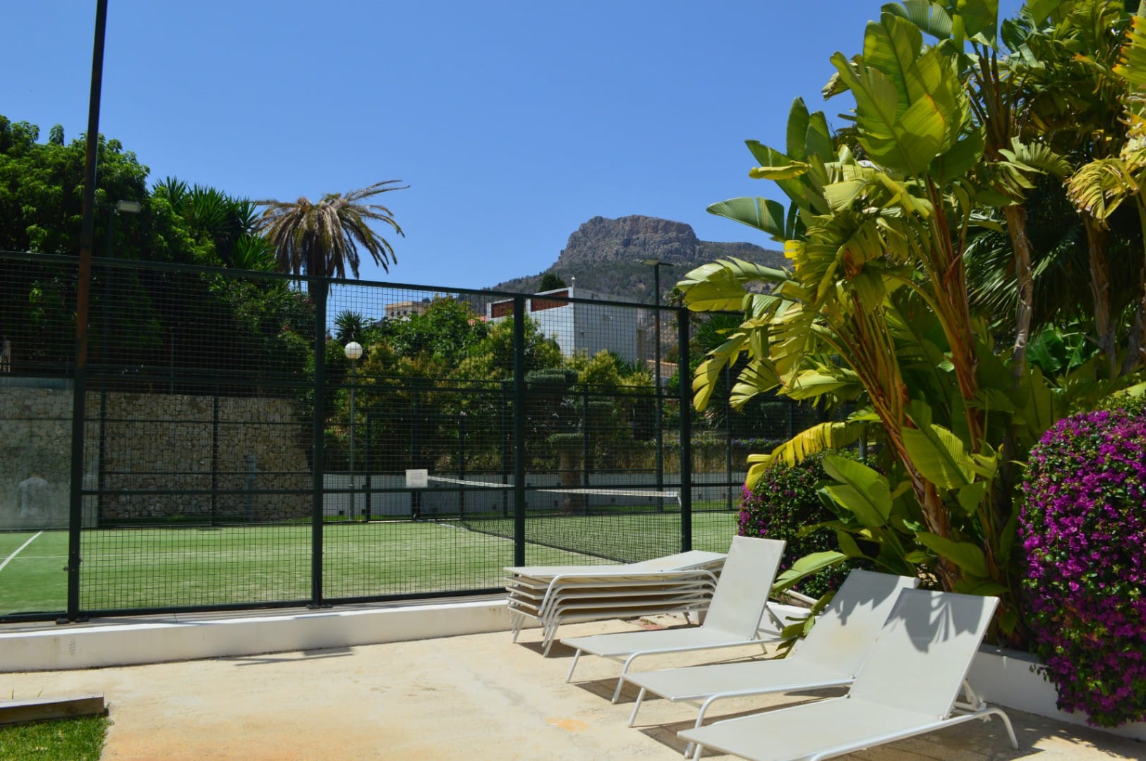 Apartamento con vistas al mar 2 dormitorios y 2 baños y parking, Calpe