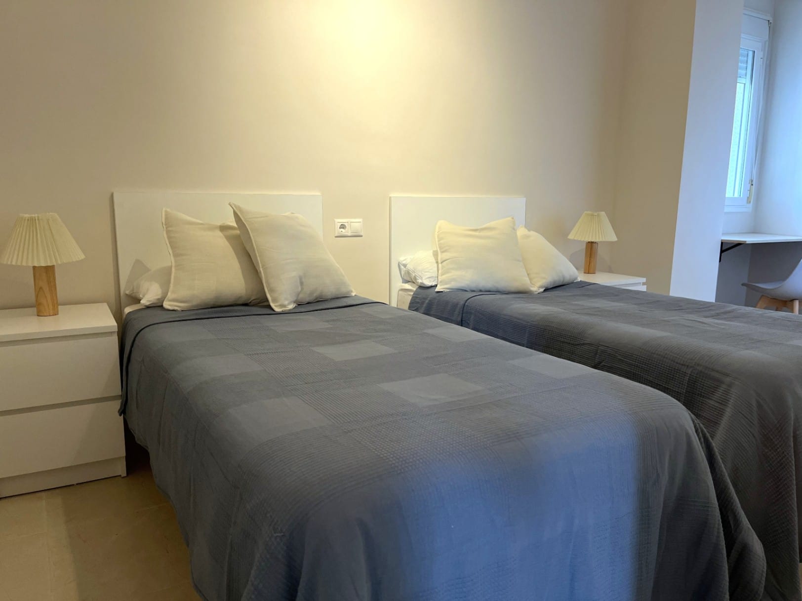 Apartamento con vistas al mar 2 dormitorios y 2 baños y parking, Calpe