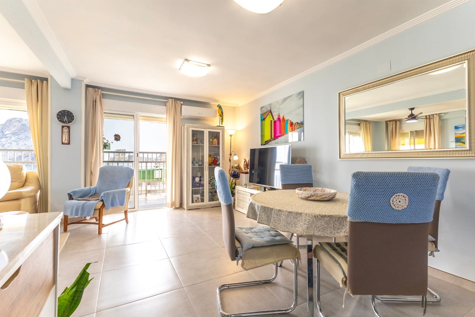 Apartamento reformado de 2 dormitorios con vistas al mar en Calpe