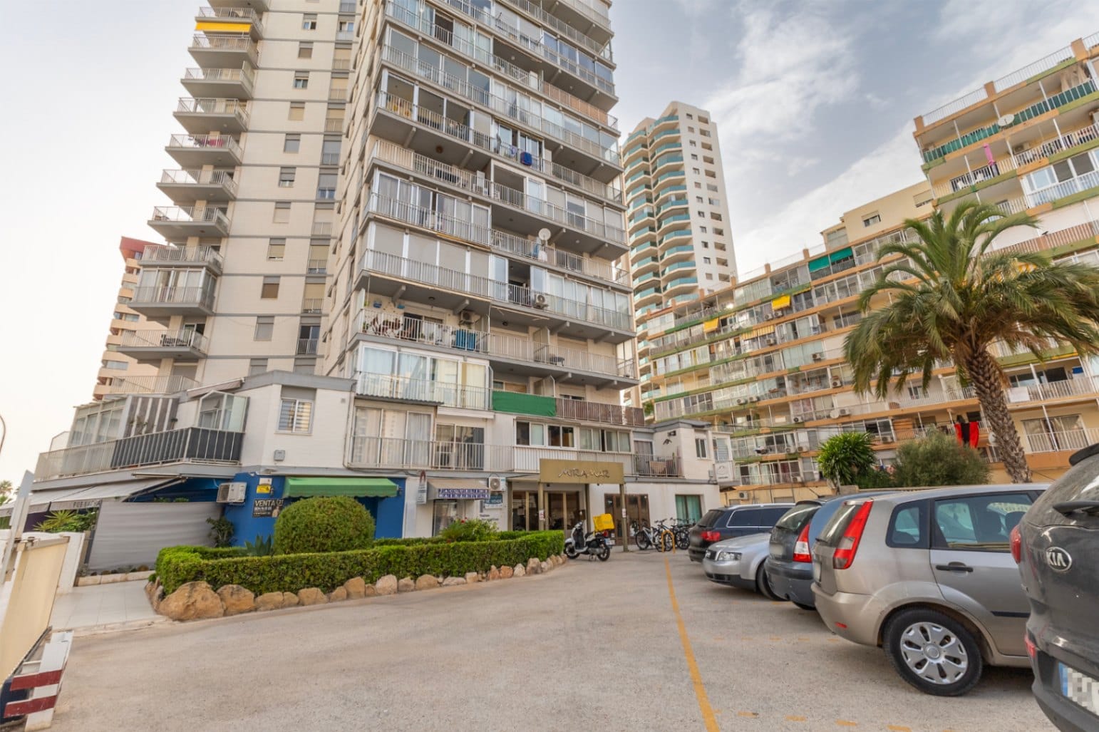 Apartamento reformado de 2 dormitorios con vistas al mar en Calpe