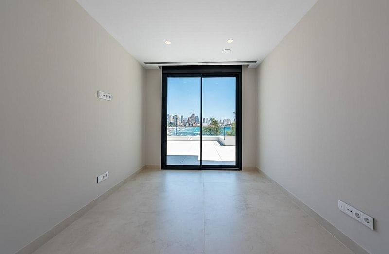 ÚLTIMO Chalet de lujo en venta en Benidorm con 4 habitaciones y piscina privada