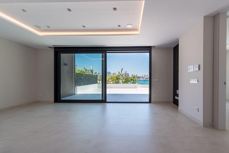 ÚLTIMO Chalet de lujo en venta en Benidorm con 4 habitaciones y piscina privada
