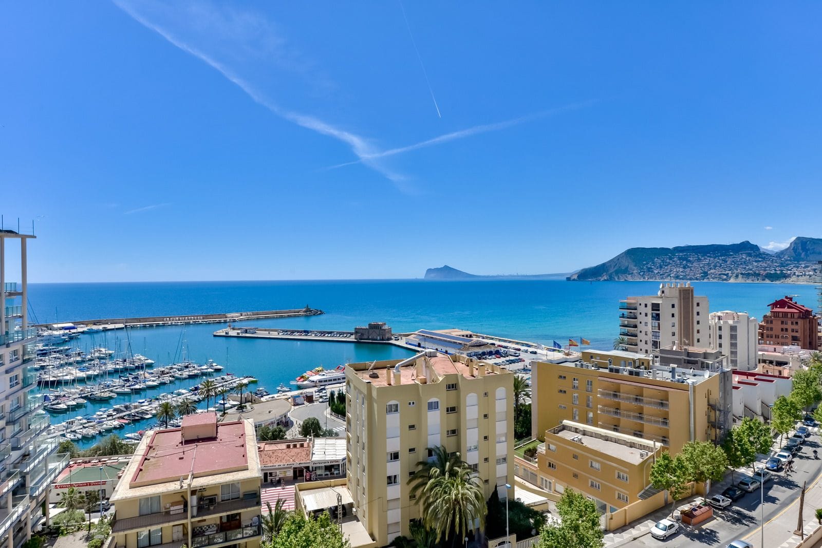 1361 - Apartamento con vistas al mar en Calpe