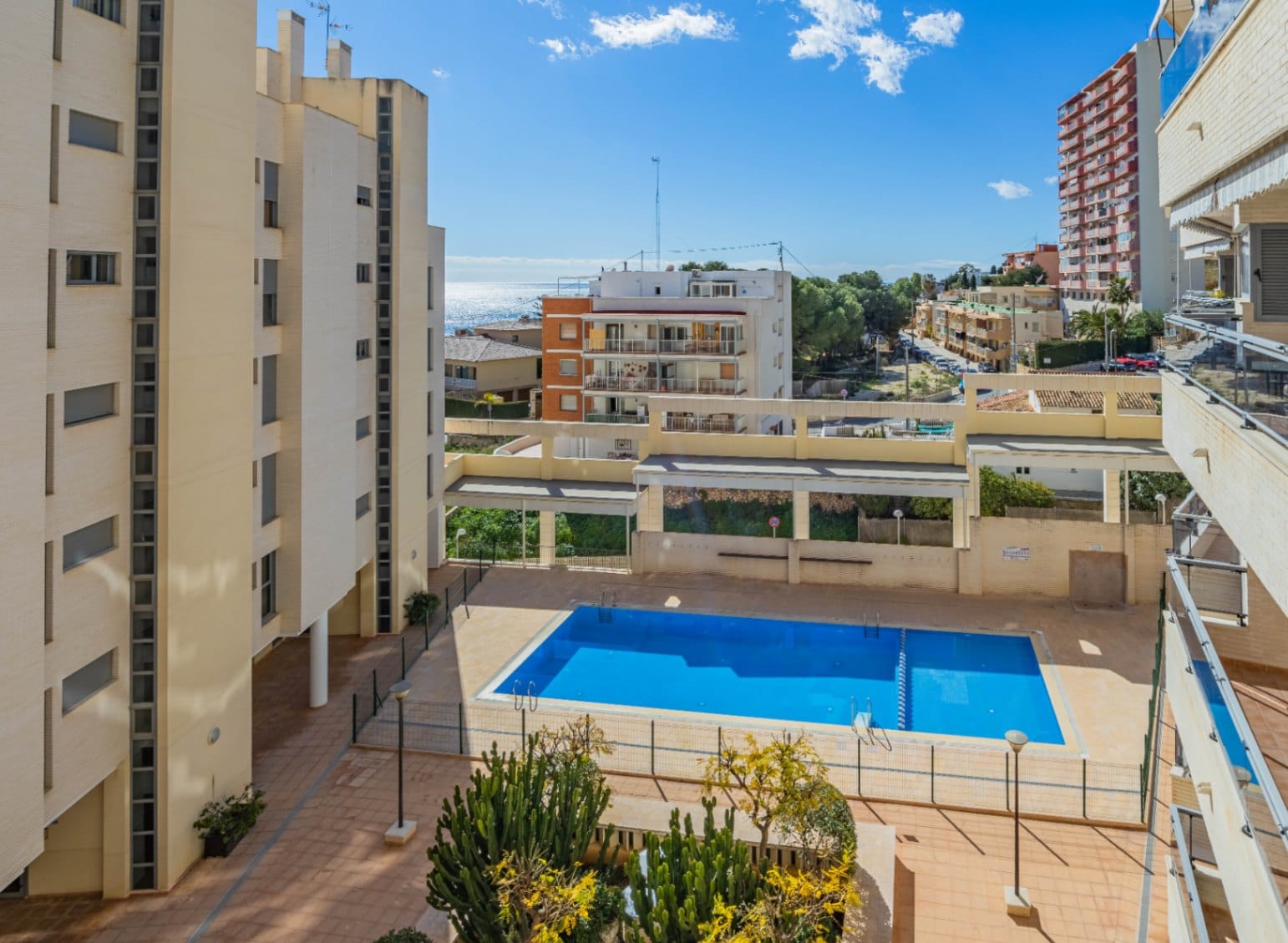 Apartment with sea views in the center of Calpe