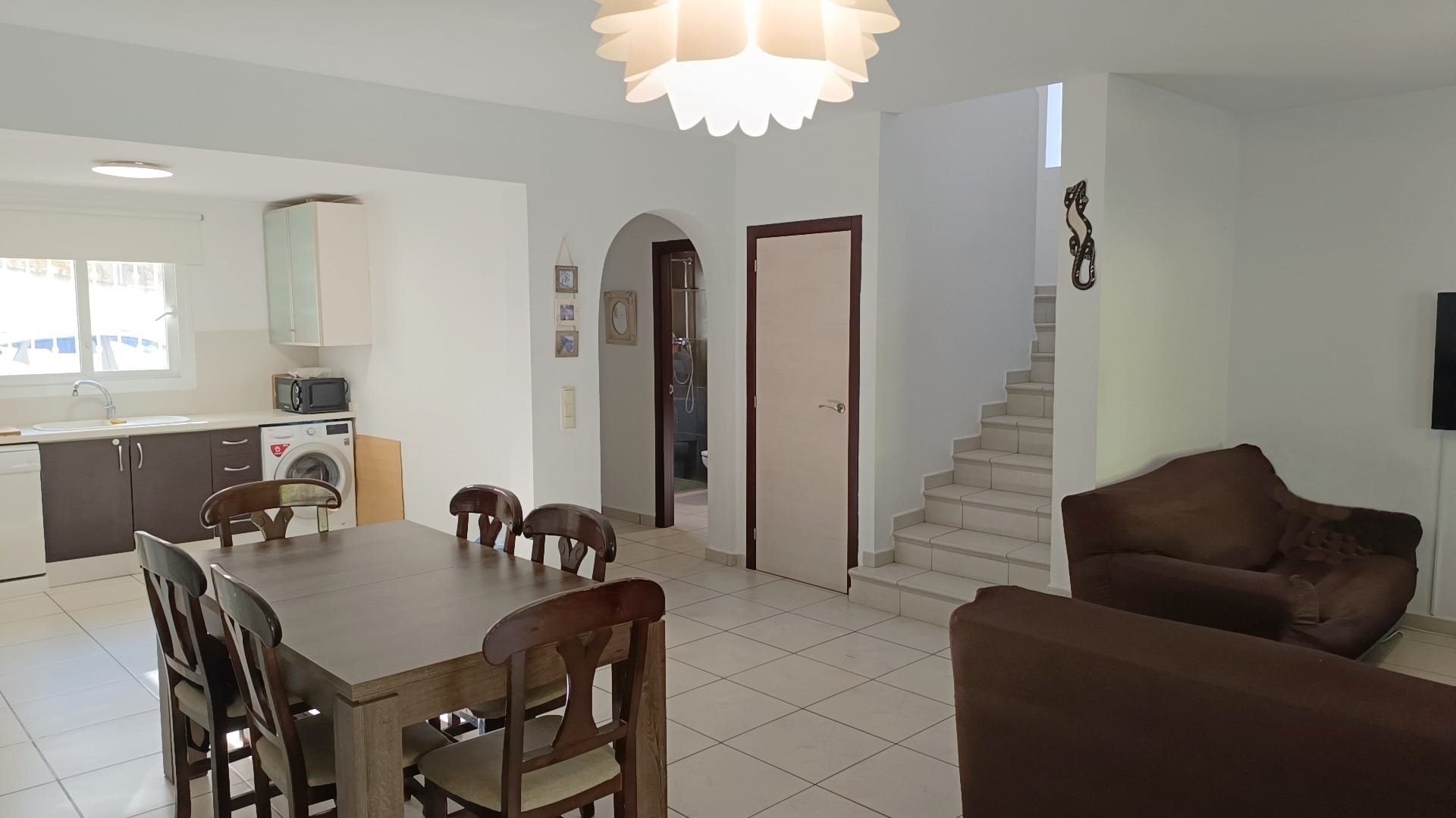 Adosado de 3 dormitorios con jardín, parking y piscina en Calpe
