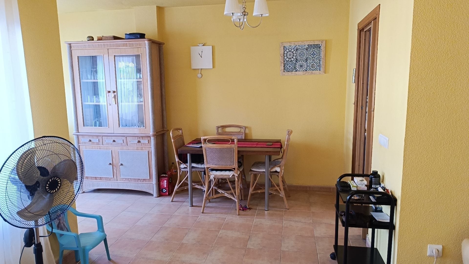 Apartamento de 2 dormitorios con terraza, parking y piscina en Calpe