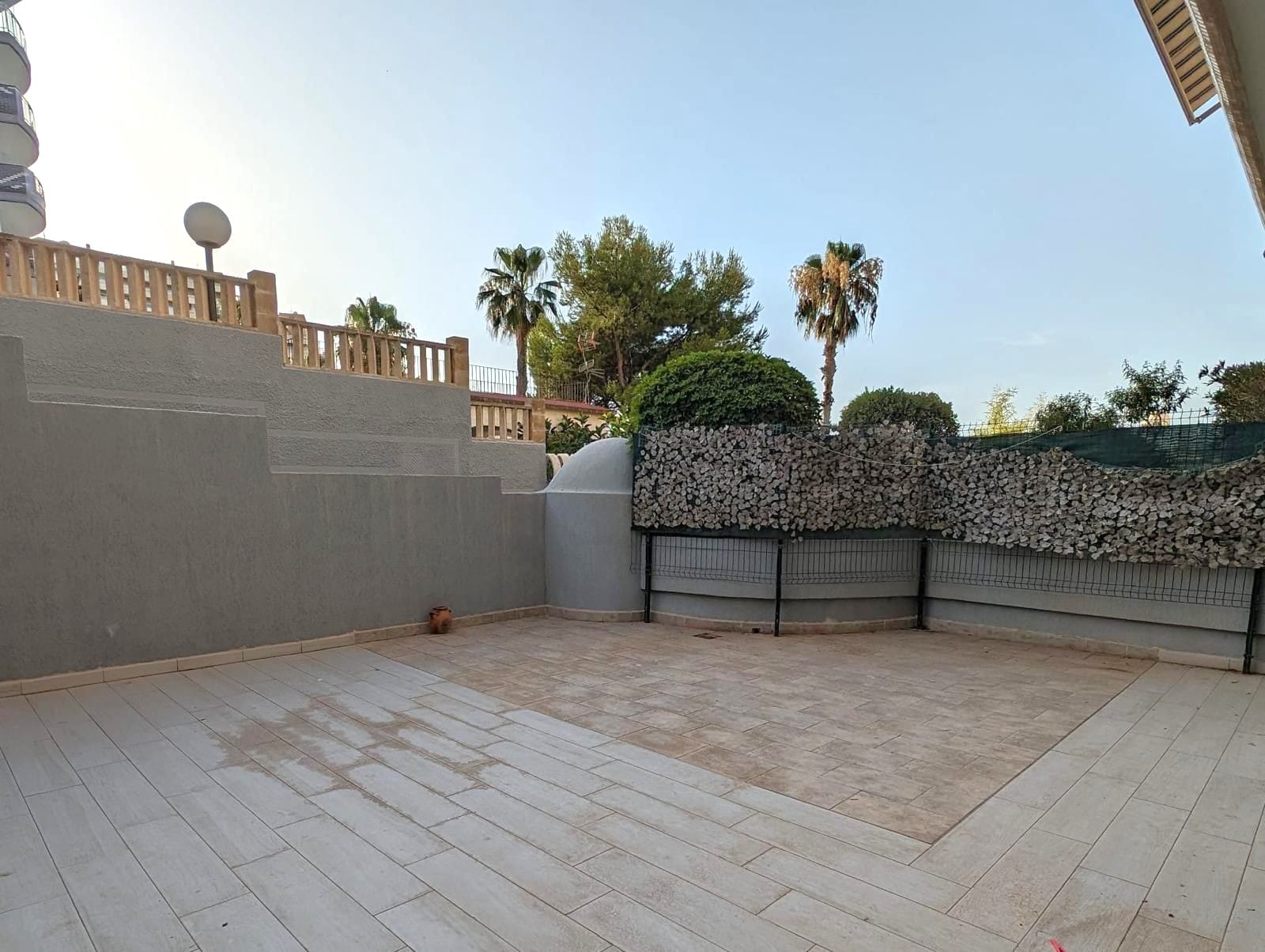 Amplio apartamento en primera línea de playa, Calpe