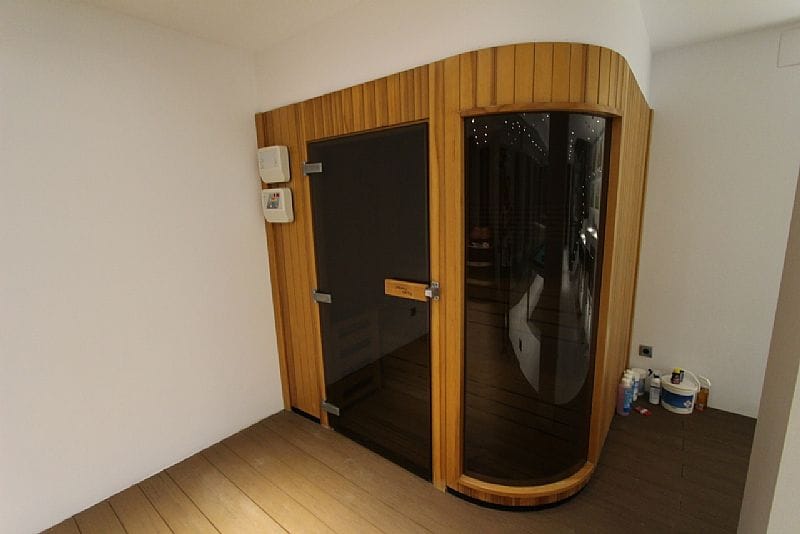 ESPECTACULAR VILLA DE SUPER LUJO CON 4 HABITACIONES, PISCINA, JACUZZI, BAR, BILLAR, HOME CINEMA, SAUNA Y MAS