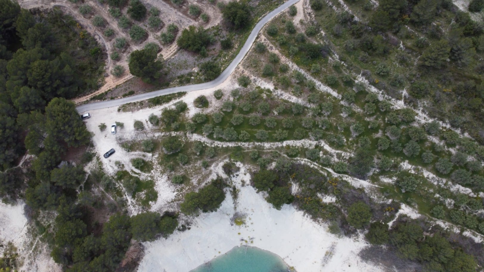 Terreno en venta en Guadalest, Alicante - 12,000 m²