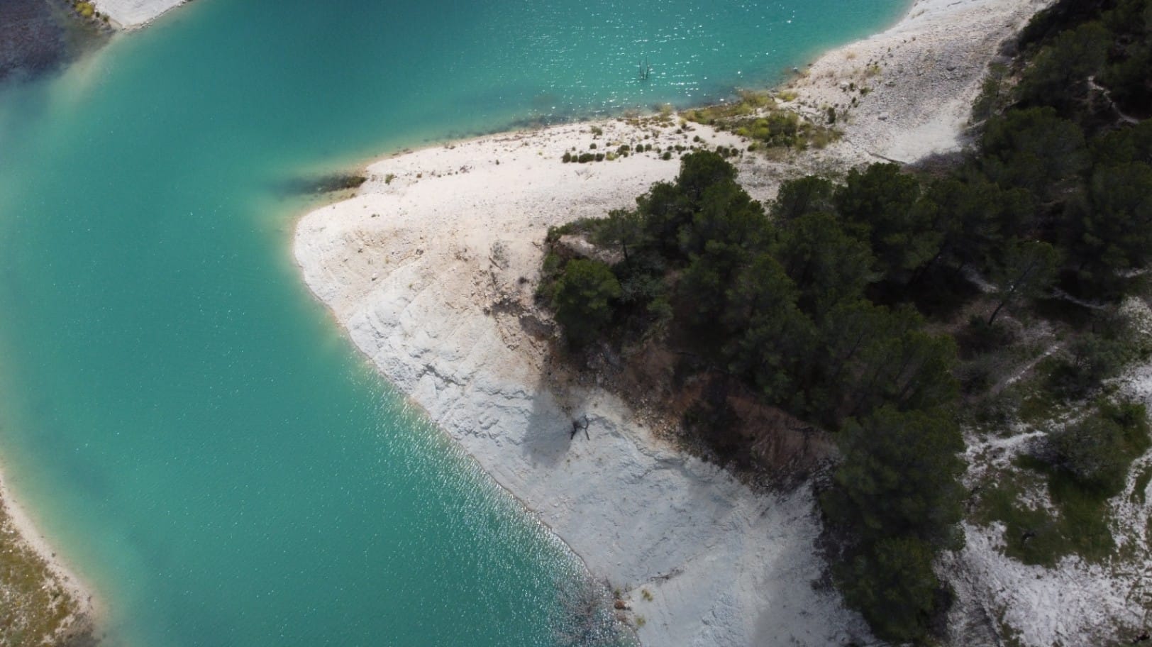 Terreno en venta en Guadalest, Alicante - 12,000 m²