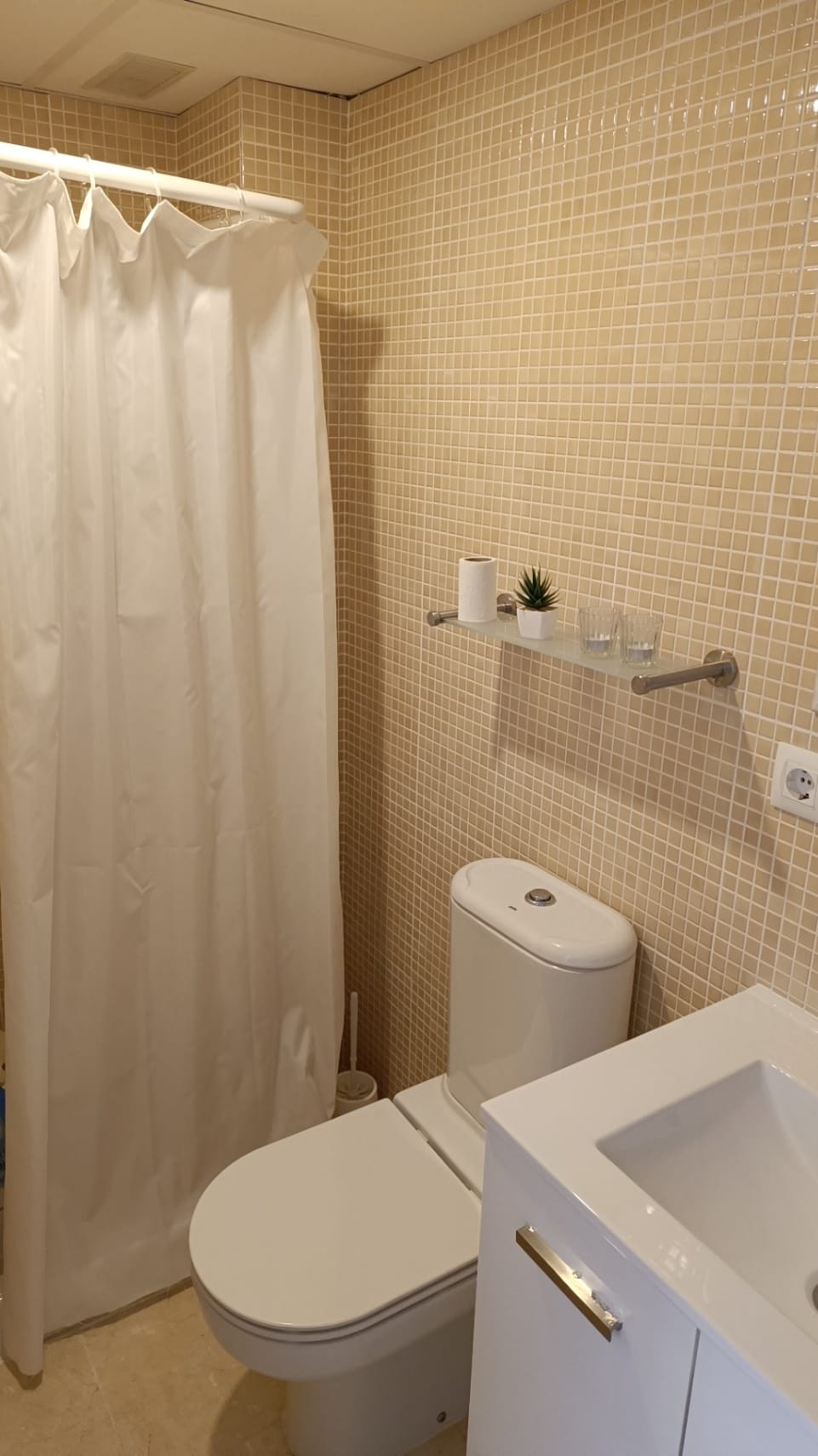 Apartamento de 2 dormitorios reformado con piscina en Manzanera–Tosal, Calpe