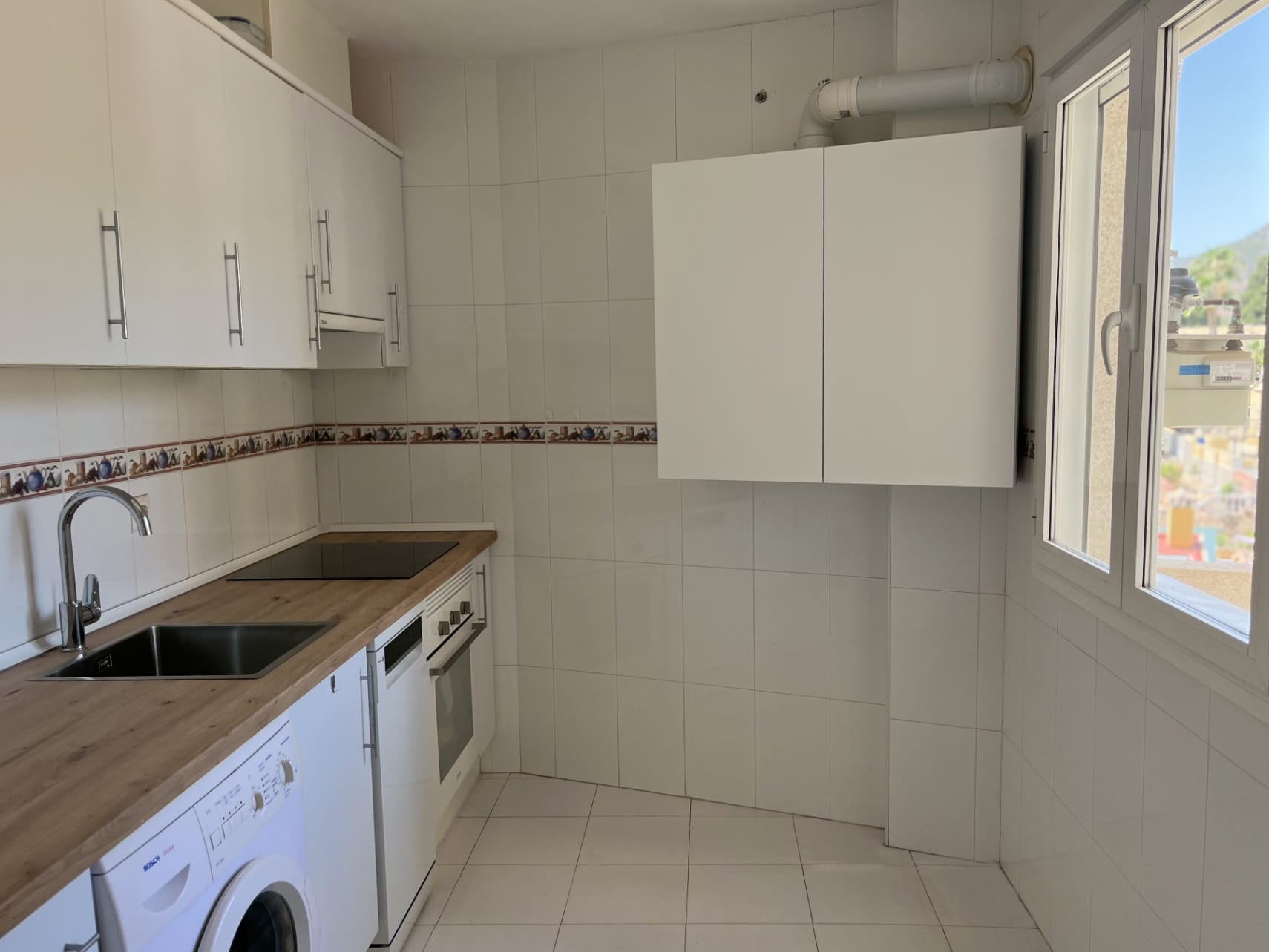 Apartamento con vistas al mar 2 dormitorios y 2 baños y parking, Calpe