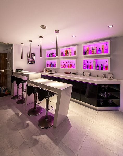 ESPECTACULAR VILLA DE SUPER LUJO CON 4 HABITACIONES, PISCINA, JACUZZI, BAR, BILLAR, HOME CINEMA, SAUNA Y MAS
