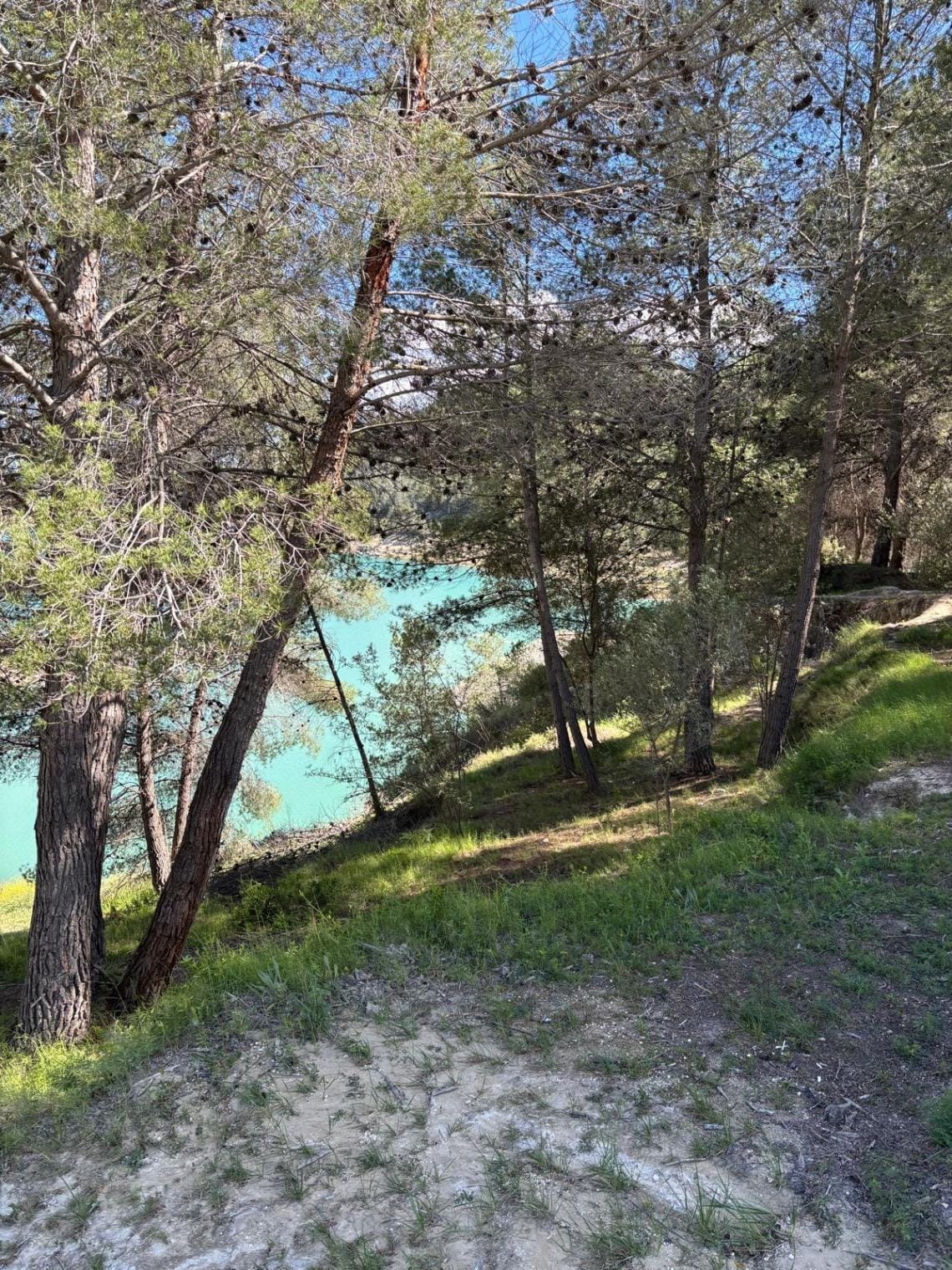Terreno en venta en Guadalest, Alicante - 12,000 m²