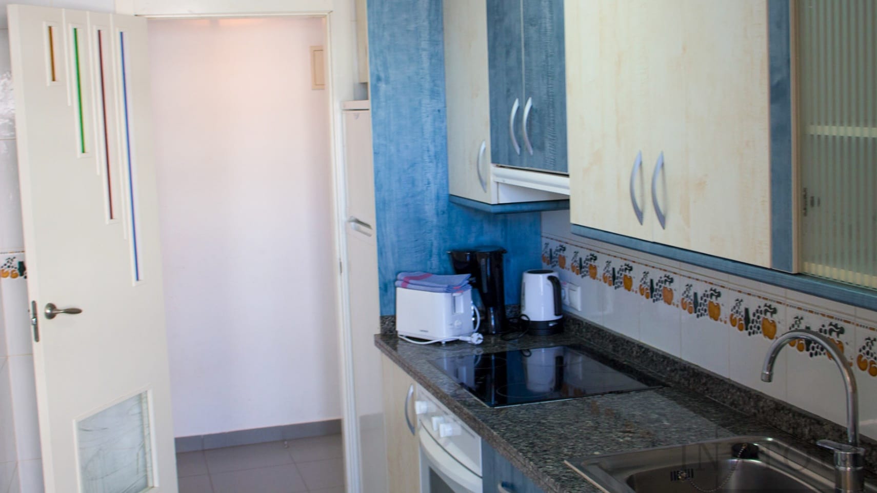 Apartamento en primera línea con 2 dormitorios y vistas al mar en Calpe