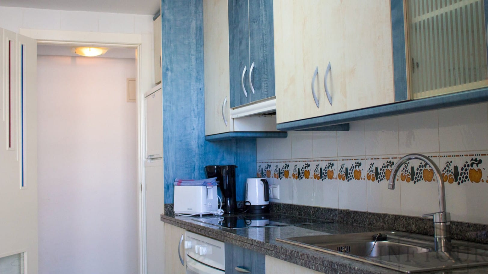 Apartamento en primera línea con 2 dormitorios y vistas al mar en Calpe