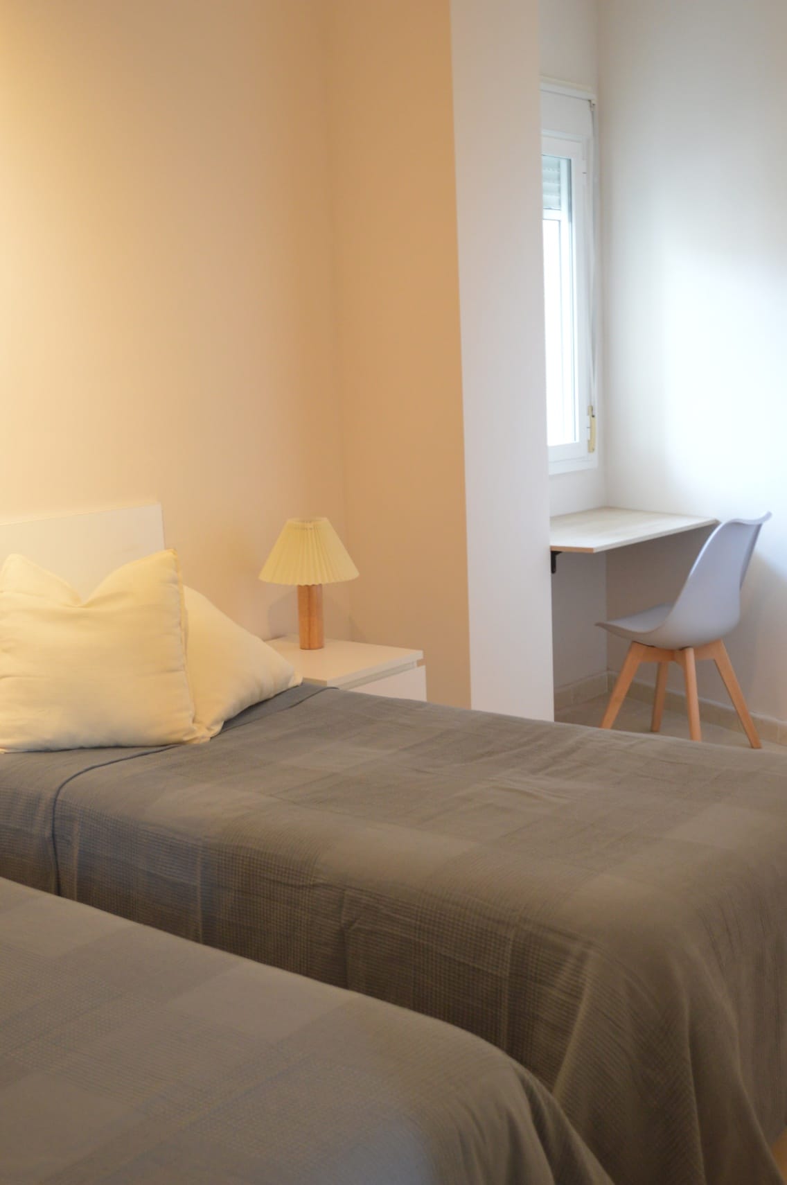 Apartamento con vistas al mar 2 dormitorios y 2 baños y parking, Calpe