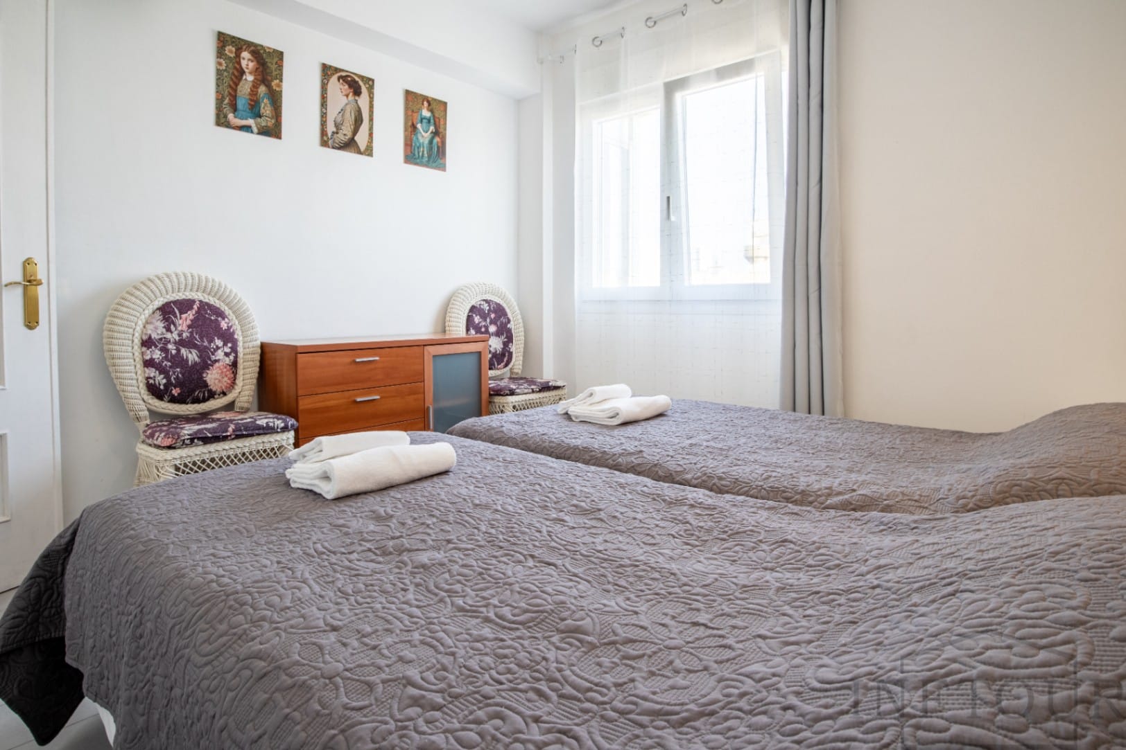 Apartamento de 2 dormitorios con piscina, cetro Calpe. Alquiler de temporada