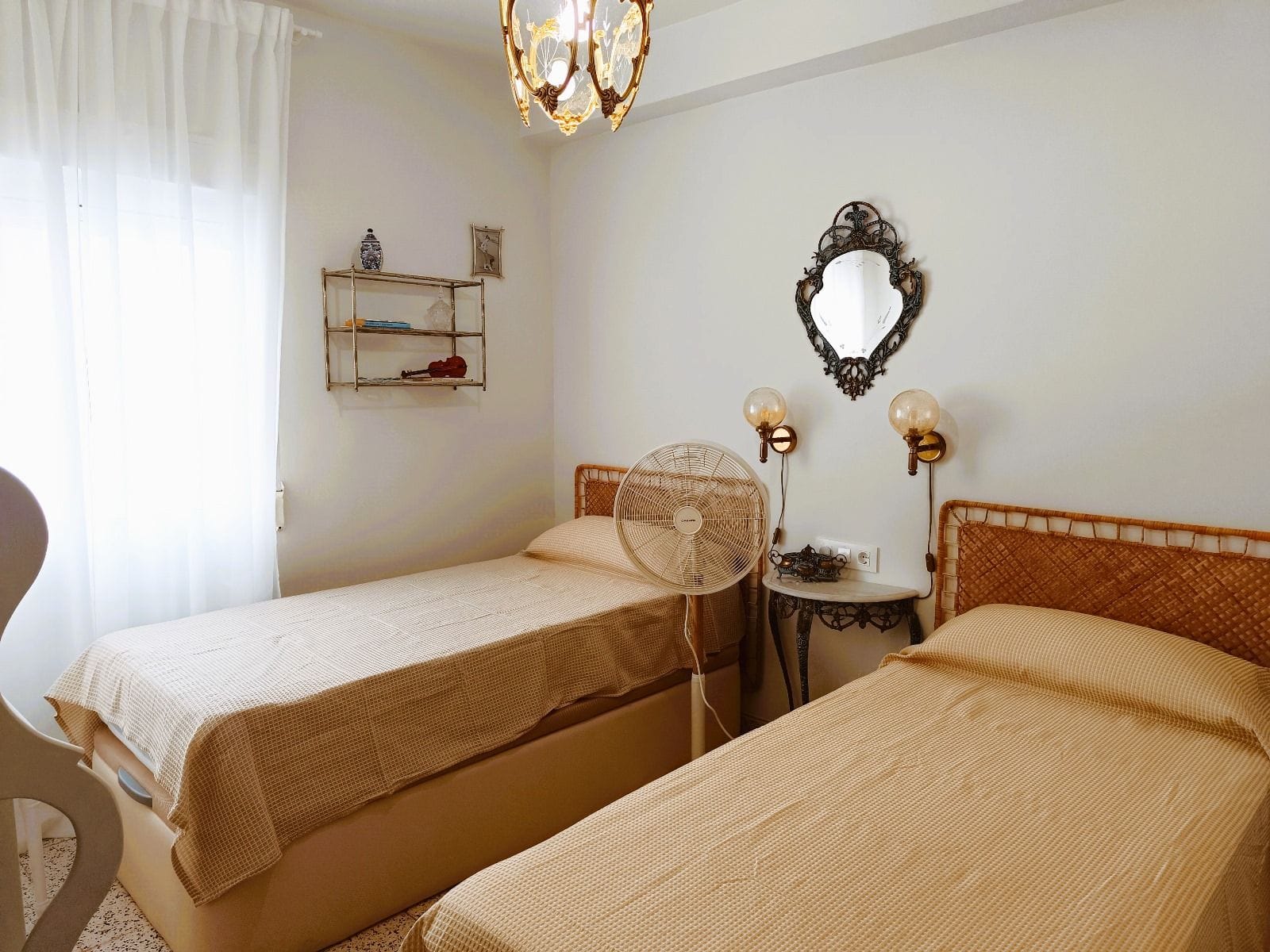 Apartamento renovado de 2 dormitorios en centro de Calpe