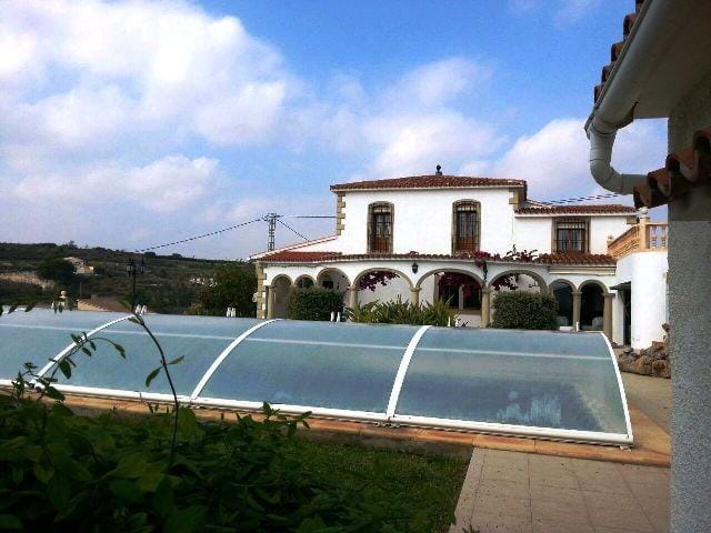 Villa en Venta en Teulada, Teulada, Alicante