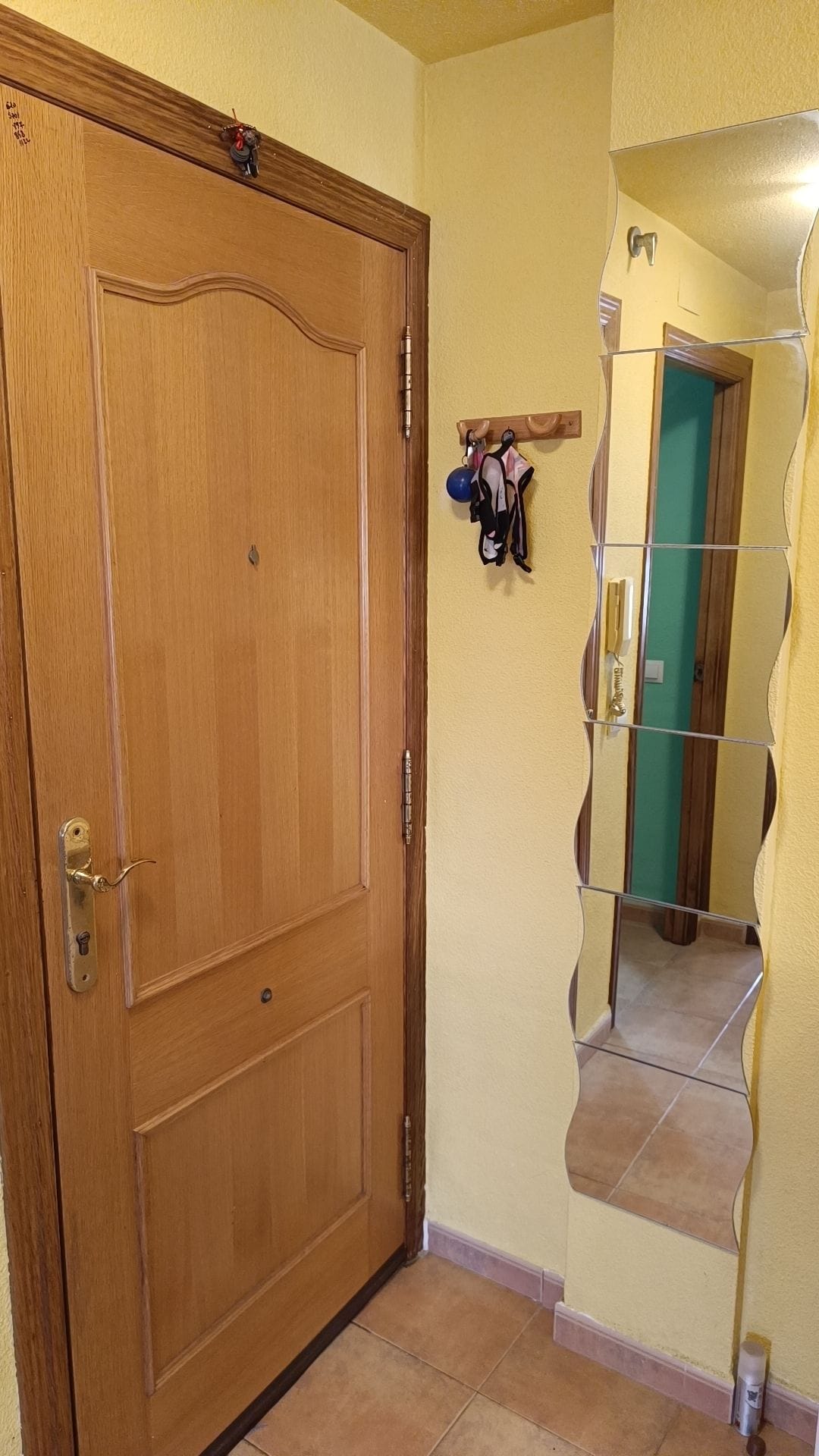 Apartamento de 2 dormitorios con terraza, parking y piscina en Calpe