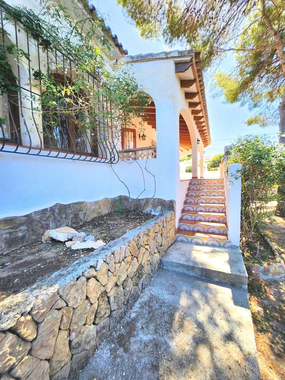 En zona de Los Pinos Si te identificas con el estilo mediterráneo...Esta es tu casa!!