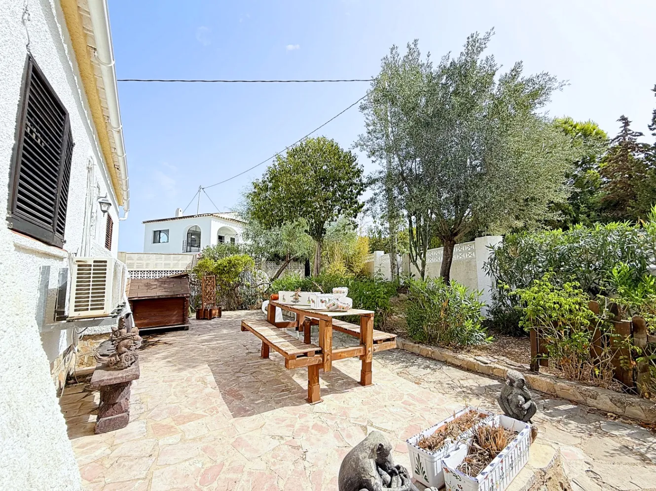 Encantadora Villa en Calpe con Vistas Panorámicas en Zona Residencial Exclusiva