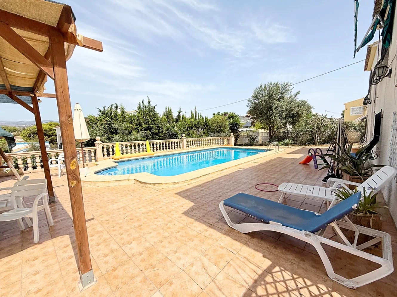 Encantadora Villa en Calpe con Vistas Panorámicas en Zona Residencial Exclusiva