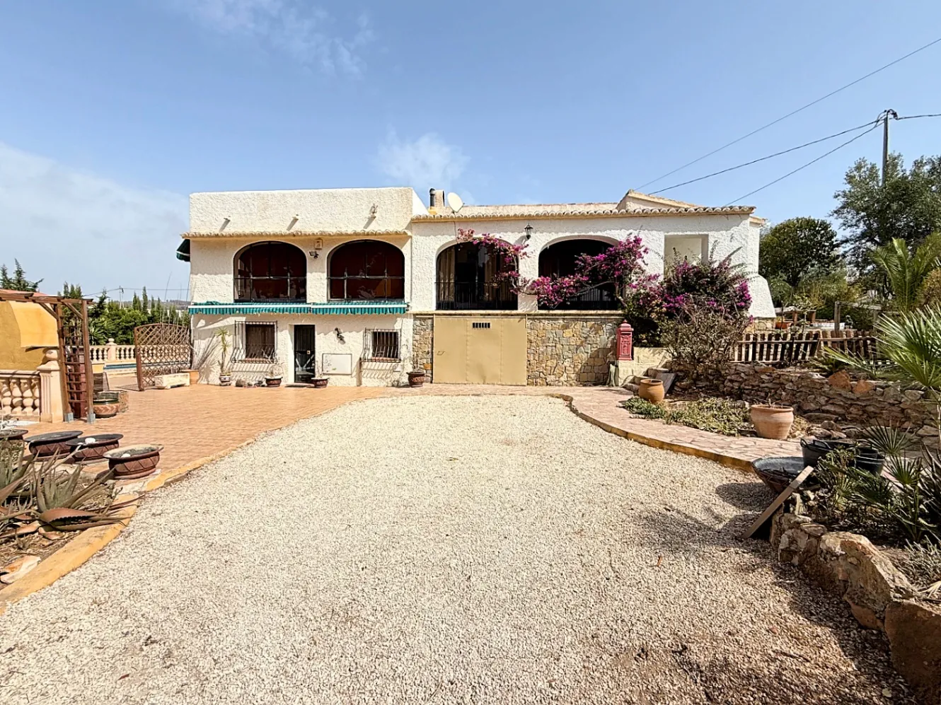 Encantadora Villa en Calpe con Vistas Panorámicas en Zona Residencial Exclusiva