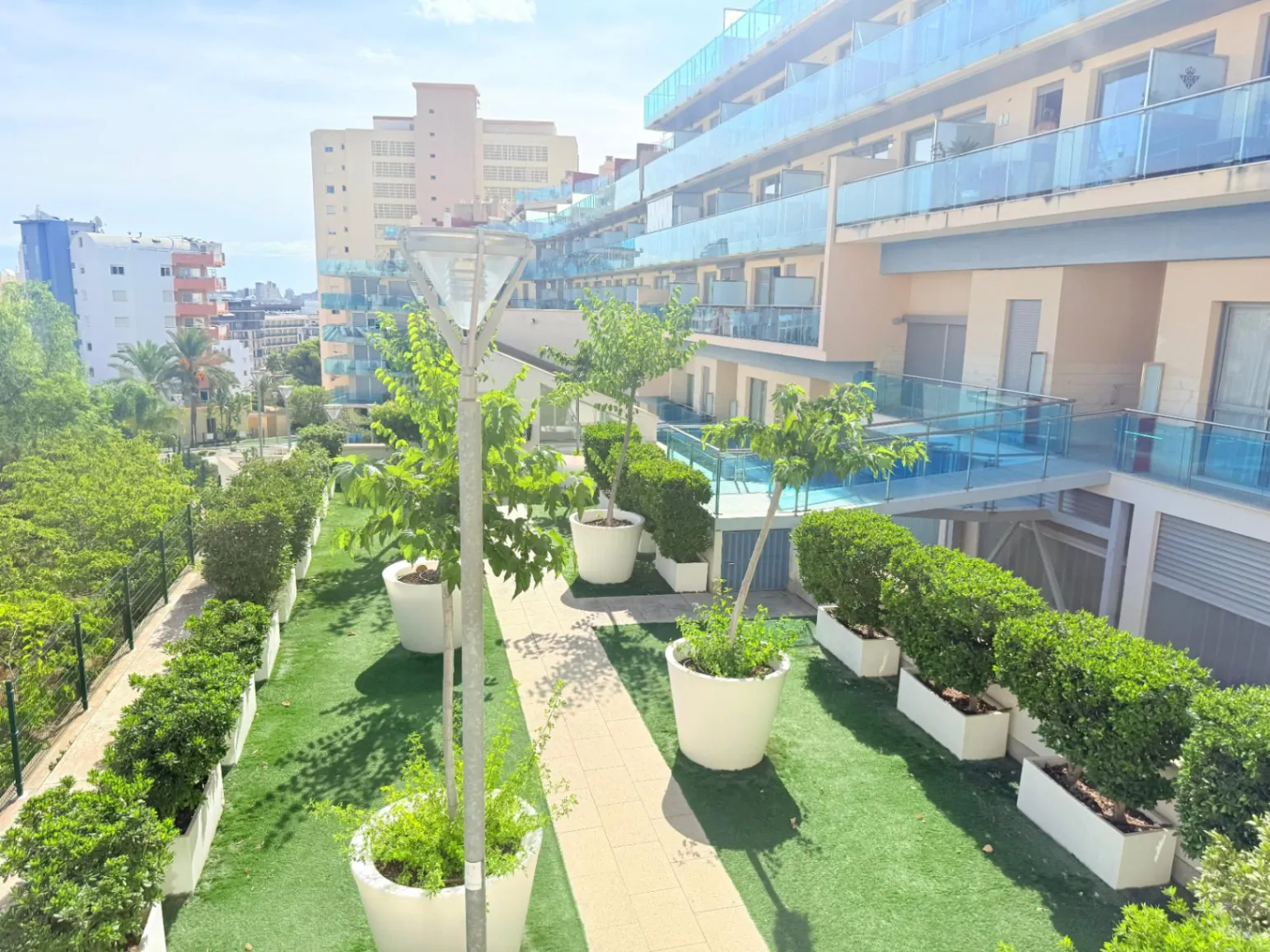 RESIDENCIAL BORUMBOT