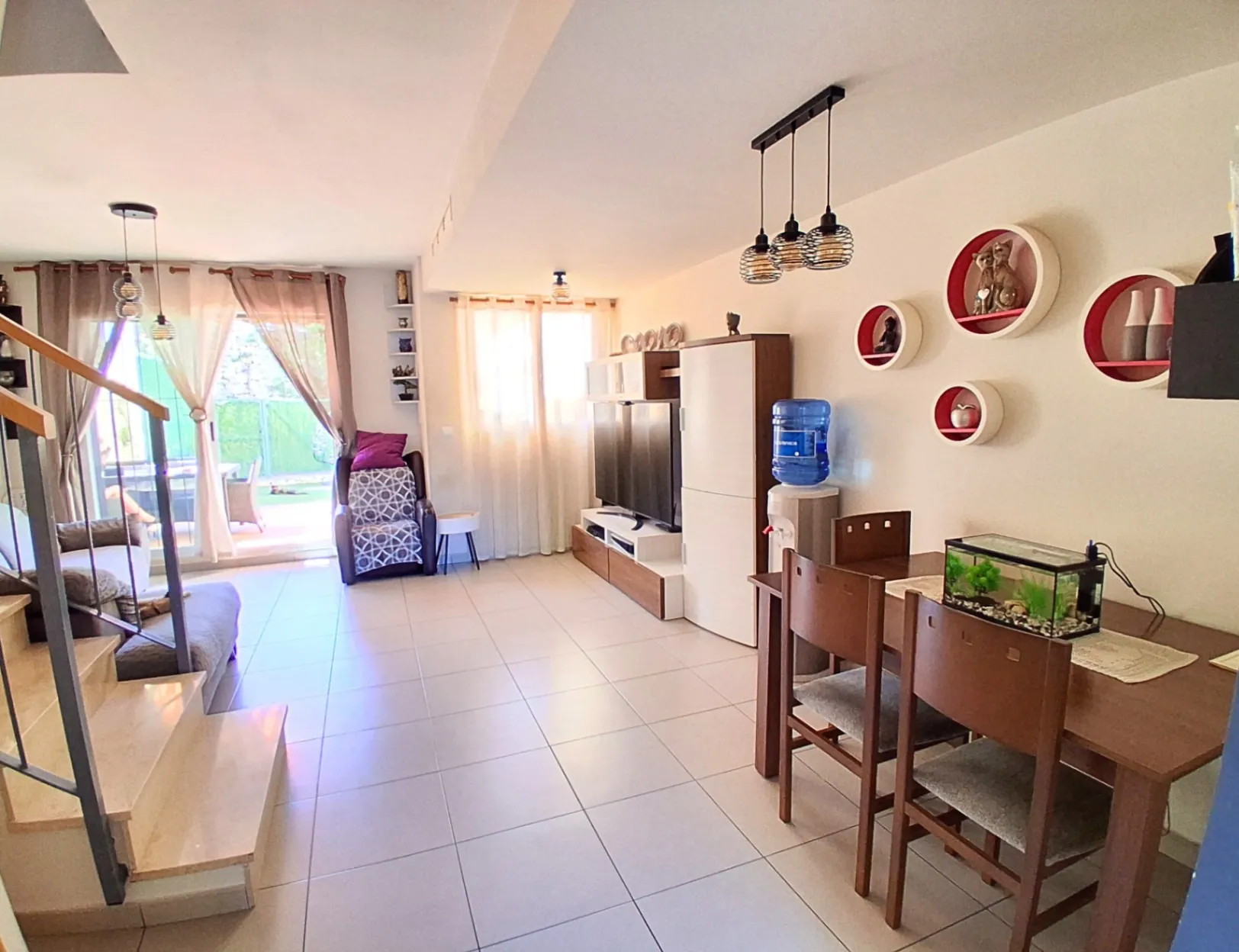 Encantador bungalow de 3 dormitorios cerca del mar