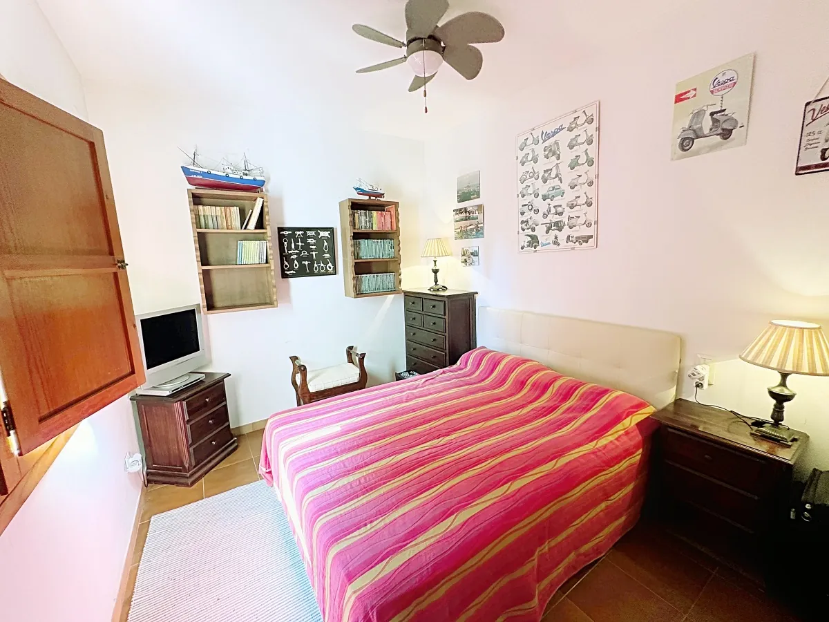 En zona de Los Pinos Si te identificas con el estilo mediterráneo...Esta es tu casa!!