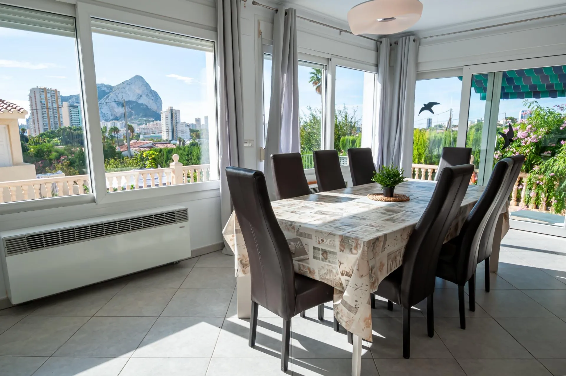 Venta. Chalet/Villa en Calpe