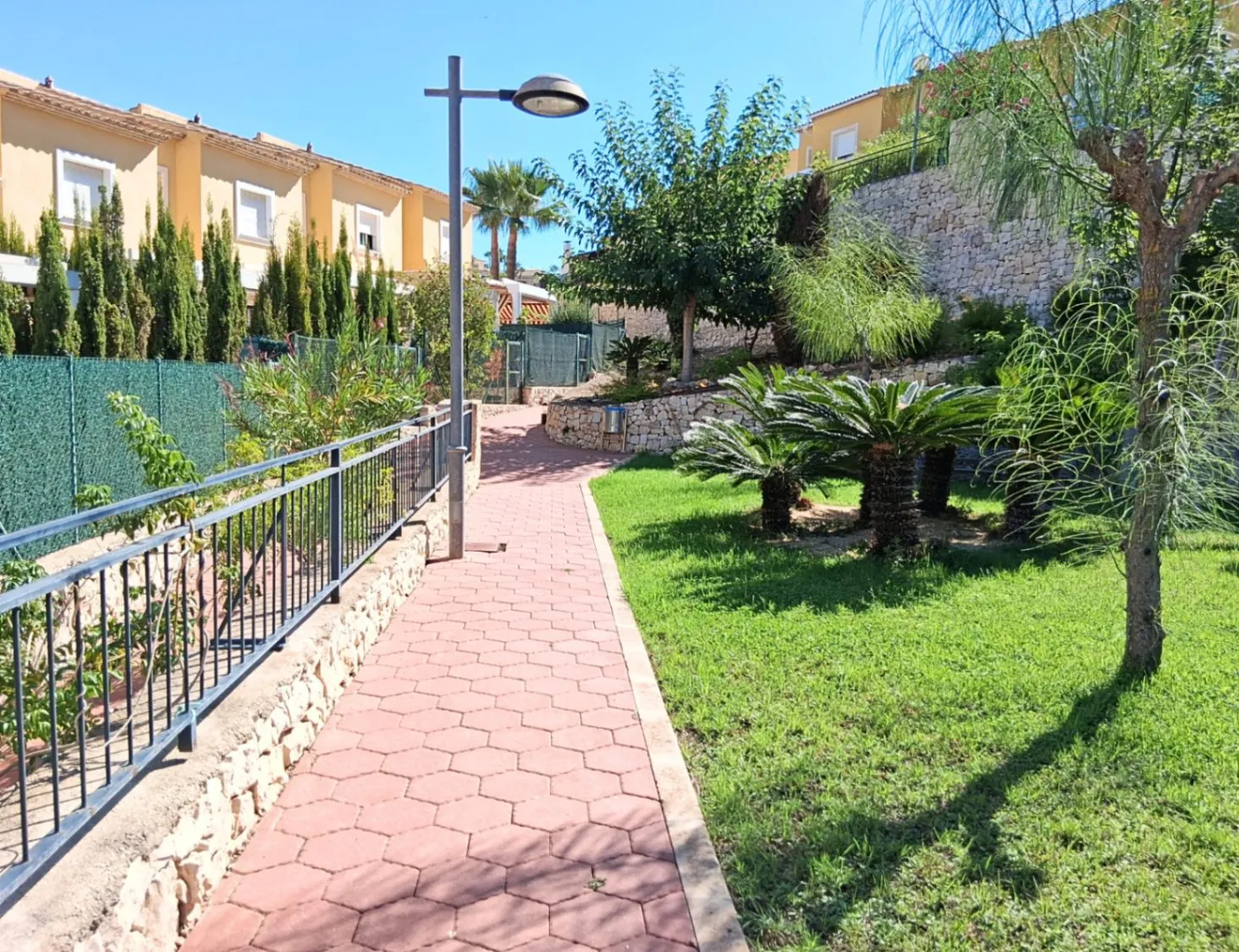 Encantador bungalow de 3 dormitorios cerca del mar