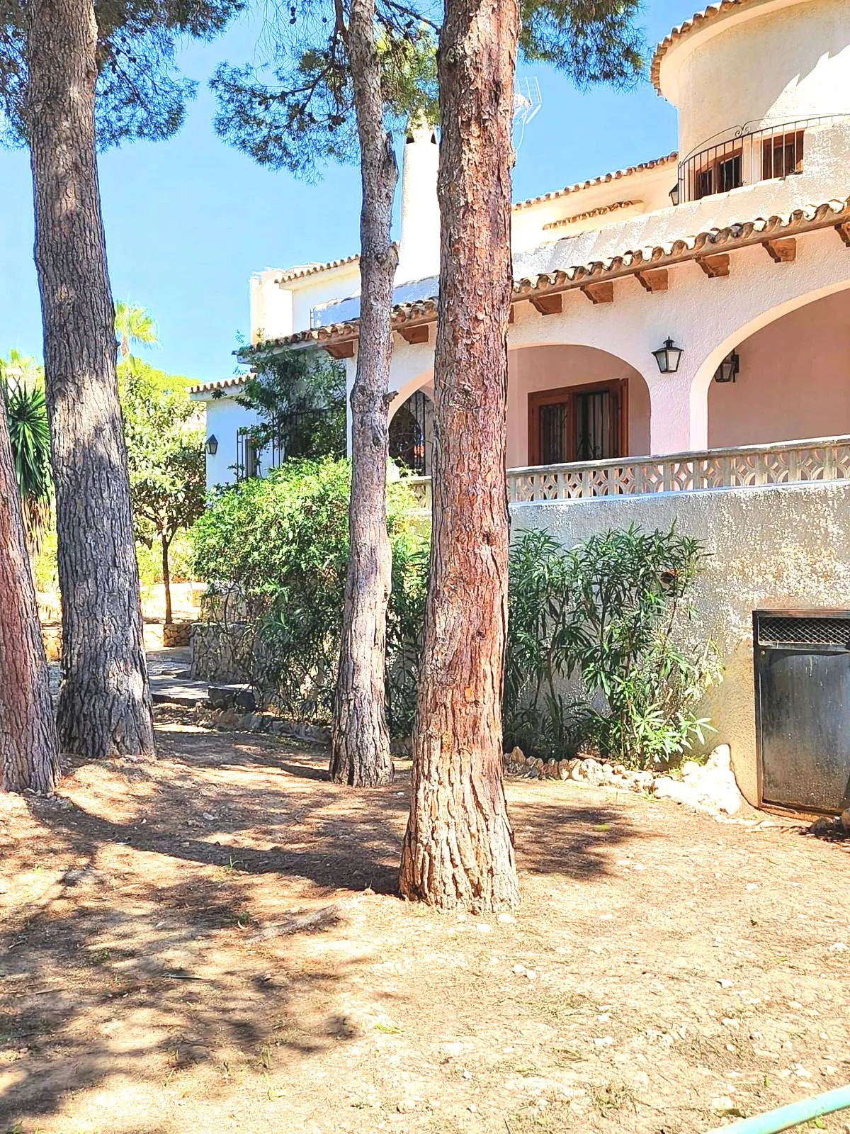 En zona de Los Pinos Si te identificas con el estilo mediterráneo...Esta es tu casa!!