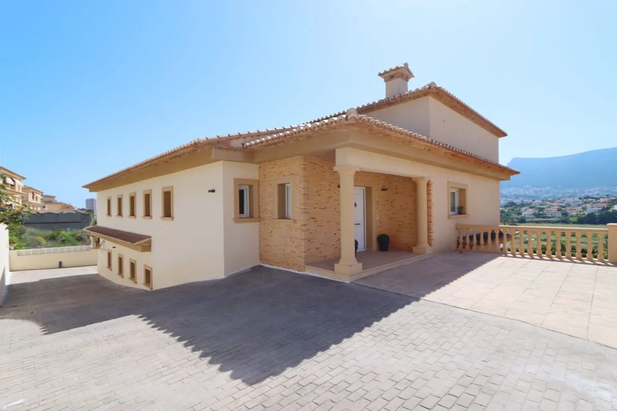 Villa en Venta en Casanova, Calpe, Alicante